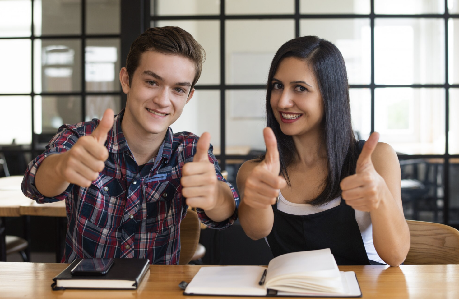 10 Beneficios notables y de estudiar en el extranjero - Contacto Global